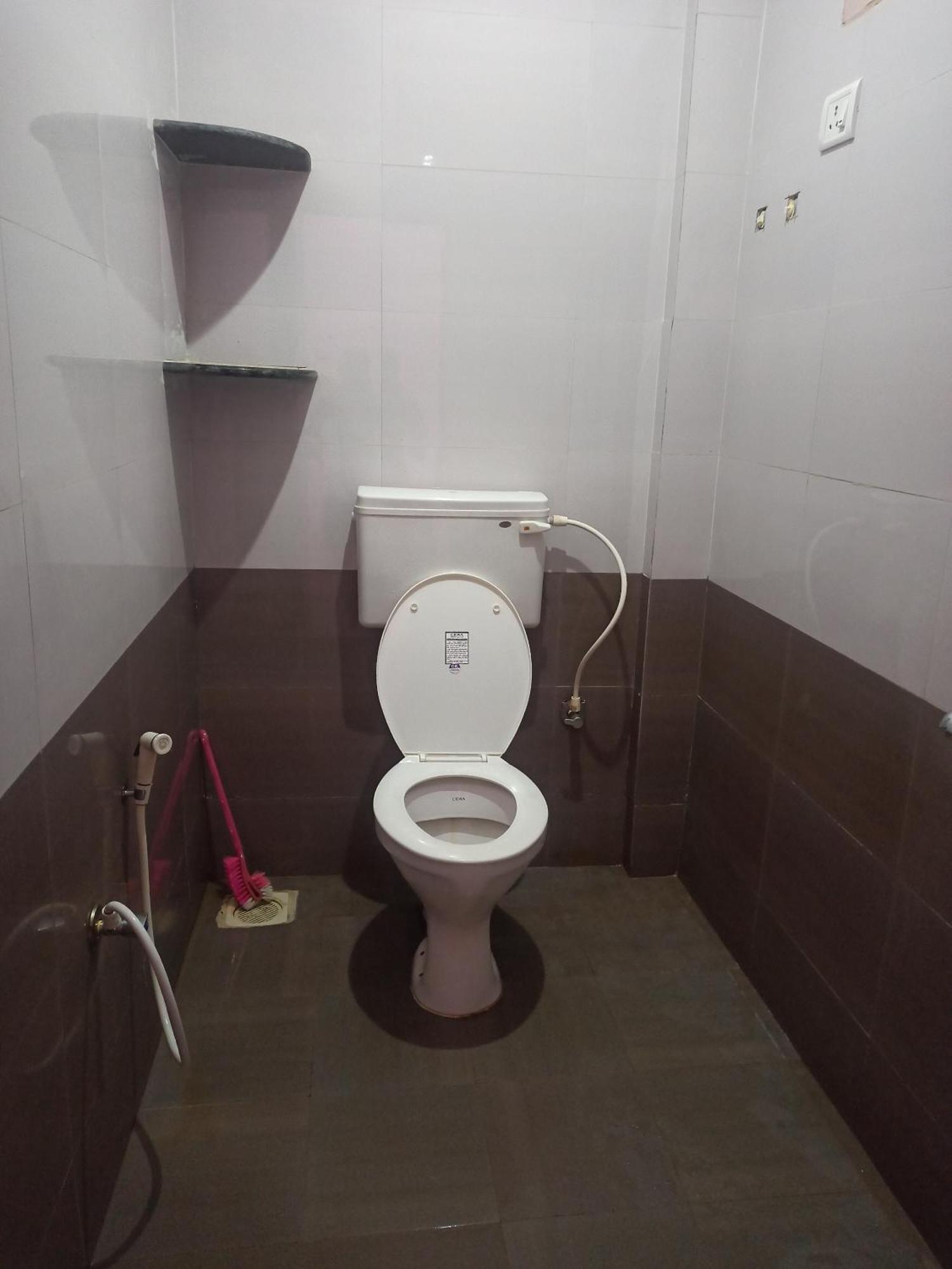 Om Ganesh Naik Guest House Арамболь Экстерьер фото