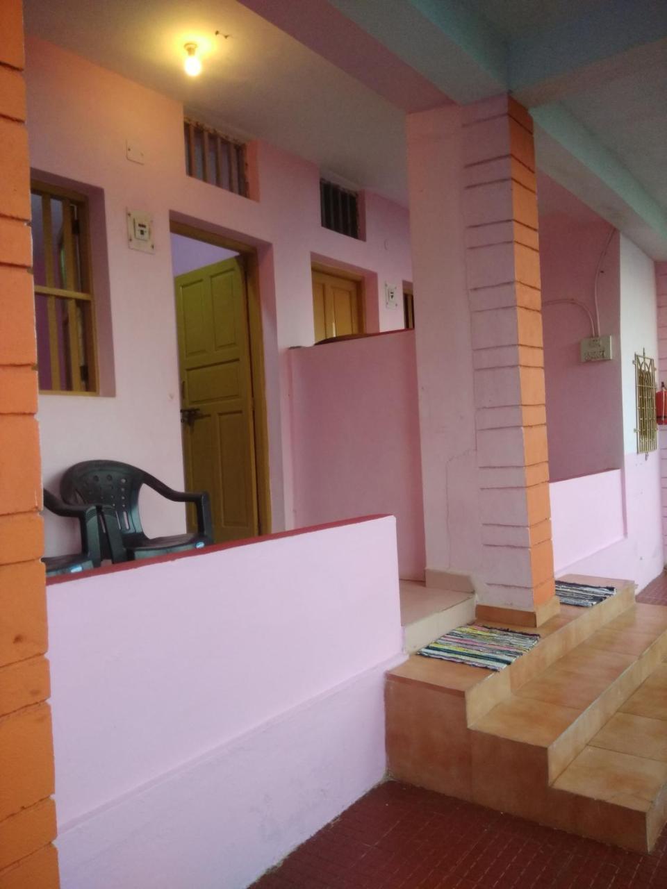 Om Ganesh Naik Guest House Арамболь Экстерьер фото