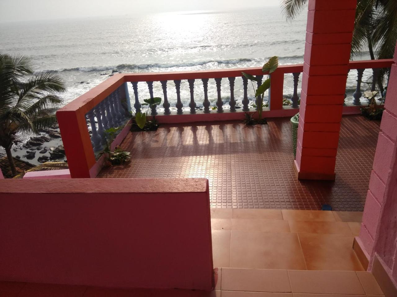 Om Ganesh Naik Guest House Арамболь Экстерьер фото